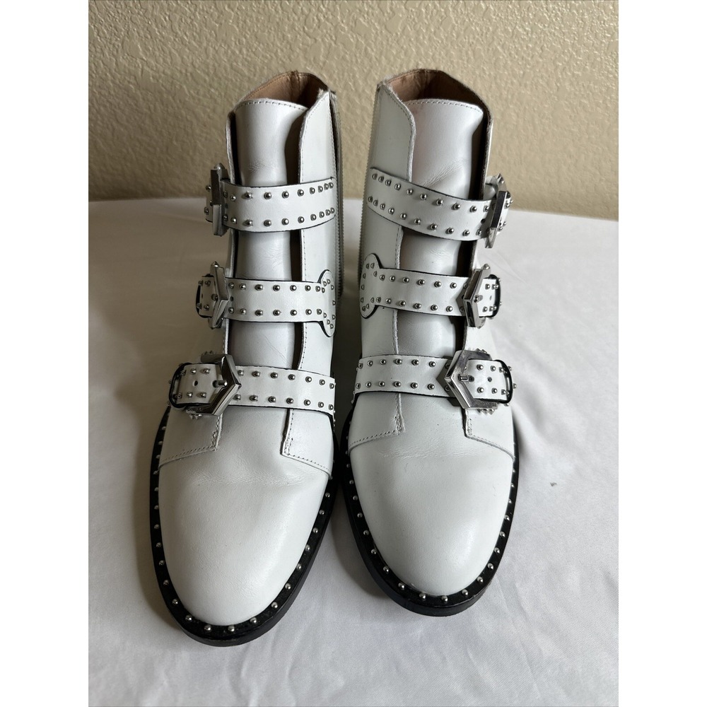 White Gianni Bini Studded Ankle Boots Sz 9